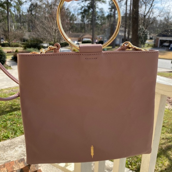 Handbags - 🆕Thacker Le Pouch W/ Gold Ring Handle Crossbody